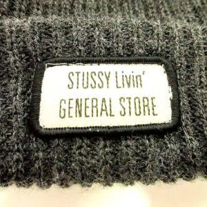 STUSSY ビーニー 帽子 ワッチキャップ ニットキャップ USA製 ワッペン ロゴ刺繍 ワンポイント SizeFREE グレー U90