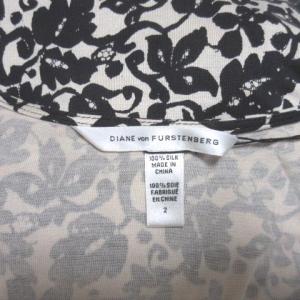 DIANE von FURSTENBERG ワンピース ひざ丈 半袖 カシュクール シルク 総柄 ブラック ベージュ 2 M