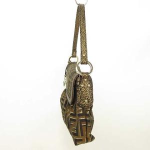 FENDI 8BR445 ハンドバッグ ズッカ柄 メタルロゴチャーム付き ブラウン