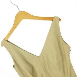 PRADA ワンピース ロゴ入りジッパー Vカット ノースリーブ 38 光沢 ベージュ