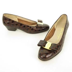 Salvatore Ferragamo ヴァラ パンプス リボン 型押レザー ラウンドトゥ 4.5 C ブラウン
