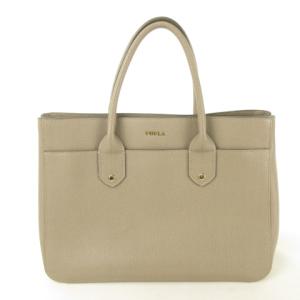 ハンドバッグ PVCレザー メタルロゴ ゴールド金具 グレージュ WY