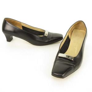 Salvatore Ferragamo BOUTIQUE ガンチーニ プレート レザー パンプス スクエアトゥ ローヒール 6.5 ブラック