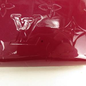 LOUIS VUITTON M90972 ヴェルニ ポルトフォイユ クレマンス ロングウォレット マゼンダ ゴールド金具 レッド