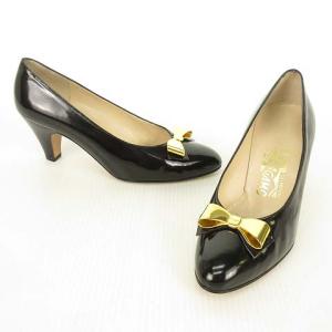 Salvatore Ferragamo リボンモチーフ ゴールド金具 パンプス レザー ラウンド アーモンドトゥ 7 D ブラック
