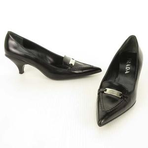 PRADA ポインテッドトゥ レザー パンプス モチーフ ロゴプレート 38 ブラック