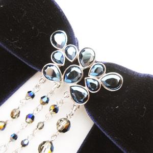 SWAROVSKI ブローチ アクセサリー ベロアリボン×ティアドロップ 下がり飾り ネイビー 箱あり
