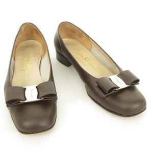 Salvatore Ferragamo BOUTIQUE ヴァラ リボン マットレザー パンプス スクエアトゥ ローヒール 6 C ブラウン