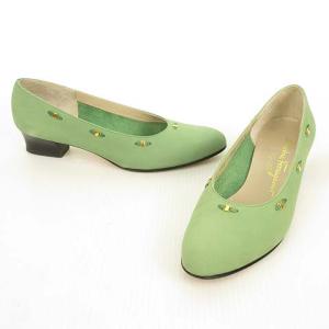 Salvatore Ferragamo VARA ミニ 金具 モチーフ パンプス ローヒール ヌバックレザー 6.5 C グリーン