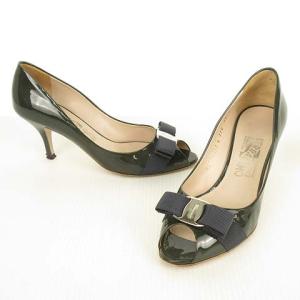 Salvatore Ferragamo VARA リボン パンプス オープントゥ パテント エナメル 7.5 C ダークグリーン