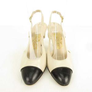 Salvatore Ferragamo パンプス キャップトゥ バックストラップ バイカラー 6.5 D アイボリー ブラック IBO26
