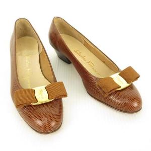 Salvatore Ferragamo ヴァラ リボン 型押し レザー パンプス ラウンドトゥ ローヒール 4.5 C ブラウン