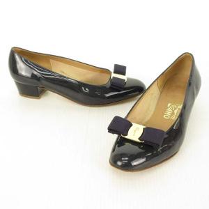 Salvatore Ferragamo ヴァラ リボン パンプス ラウンドトゥ パテント エナメル ローヒール 6.5 D ネイビー