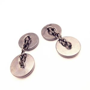 PRADA カフス カフリンクス カフスボタン チェーン式 円形 丸型 ロゴモチーフ × チェーン エンジ ボルドー × ガンメタ アクセサリー