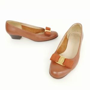 Salvatore Ferragamo ヴァラ リボン パンプス ローヒール ラウンドトゥ 6.5 C ブラウン 茶