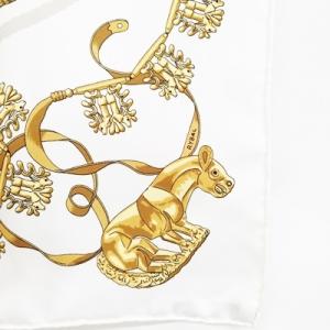 HERMES カレ40 ミニカレ LES CAVALIERSD'OR 黄金の騎士 スカーフ シルク フランス製 ゴールドカラー ホワイト