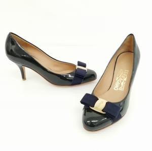 Salvatore Ferragamo VARA ヴァラ リボン ハイヒール パンプス パテントレザー 6 C ネイビー