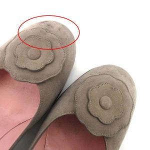 CHANEL フラワーアップリケスエードパンプス グレー