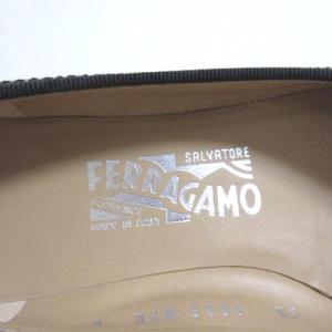 Salvatore Ferragamo エナメルリボンバレエシューズ 6 C ブラック