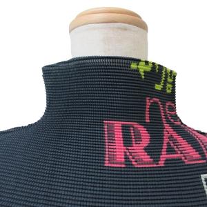 me ISSEY MIYAKE カットソー プリーツ プルオーバー ハイネック ロゴ ネイビー