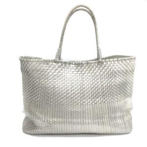 ANTEPRIMA イントレッチオ インナーポーチ付き シルバー