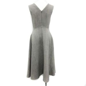 MADISONBLUE 20SS ノースリーブVネックフィット&フレアドレス ワンピース