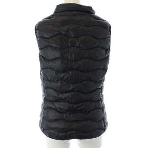 EMPORIO ARMANI パッカブル中綿ベスト ブランドロゴ プリント 収納ポーチ XS 黒 ブラック