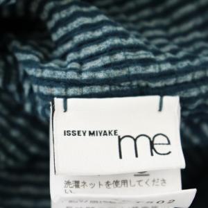 me ISSEY MIYAKE ワンピース ひざ丈 半袖 ハイネック ストライプ グリーン
