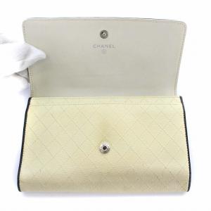 CHANEL ビコローレ ココマーク二つ折り財布 アイボリー