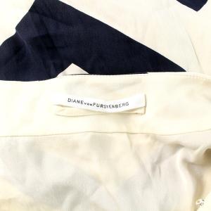 DIANE von FURSTENBERG ワンピース ひざ丈 長袖 ベルト付き シルク 4 XS ネイビー ホワイト