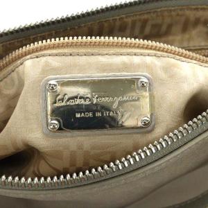Salvatore Ferragamo ガンチーニーレザーショルダーバッグ グレー