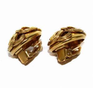 CHANEL ヴィンテージ 94A トリプルココマーク イヤリング クリップ式 ゴールド色