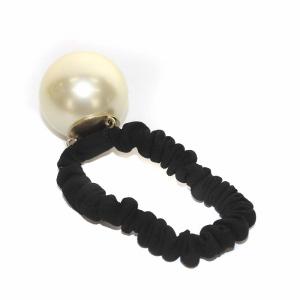 CHANEL F17V ココマーク シュシュ フェイクパール 黒 白