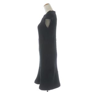 ISSEY MIYAKE 18SS プリーツワンピース ひざ丈 タイト ノースリーブ Vネック プルオーバー 2 ブラック