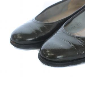 Salvatore Ferragamo パンプス バレエシューズ フラット ラウンドトゥ エナメル 6 カーキ