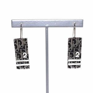 トロッター ピアス プレート ナンバリング フック 黒 ブラック シルバー