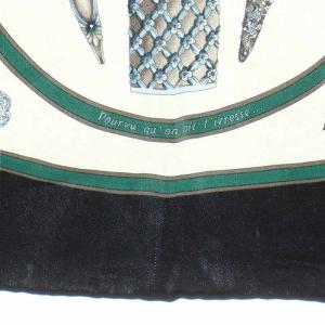 HERMES カレ Qu importe le flacon 香水瓶 スカーフ シルク 総柄 白 ホワイト 黒 ブラック 緑 グリーン