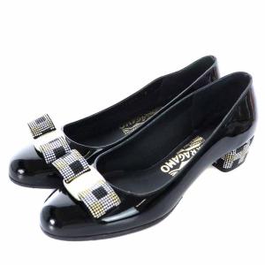 ヴァラ パンプス エナメル チャンキーヒール ストーン 22.5cm ブラック