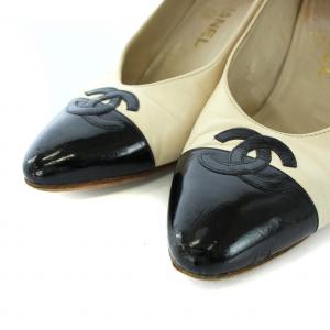 CHANEL パンプス レザー ココマーク バイカラー 23.5cm アイボリー 黒 ブラック