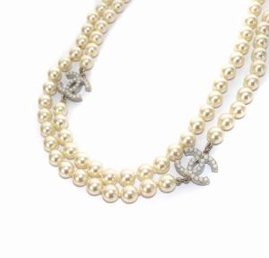 A12V ココマーク フェイクパールネックレス ペンダント オフホワイト