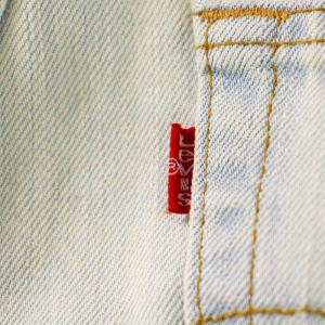Levi's デニム パンツ ブーツカット フレア ダメージ加工 ペイント加工 31 M 水色 646-03