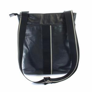 HUGO BOSS ショルダーバッグ レザー チャーム ロゴ 黒 ブラック