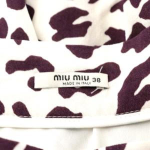 miumiu フレアスカート ひざ丈 アニマル柄 38 S 白 ホワイト 紫 パープル
