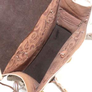 CARVING TRIBES ハンドバッグ レザー 花柄 総柄 型押し ベージュ