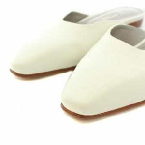 MANOLO BLAHNIK タザ TAZA ミュール スクエアトゥ ローヒール レザー 35.5 22.5cm 白 ホワイト