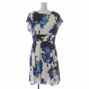 タグ付き シフォンプリントワンピース ひざ丈 フレア フレンチスリーブ 総柄 白 ホワイト 青 ブルー