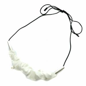 ENFOLD ネックレス フェイクパール フリル プリーツ 白 ホワイト 黒 ブラック