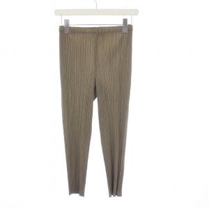 イッセイミヤケ プリーツパンツ クロップドパンツ イージーパンツ 2 M カーキ /YT