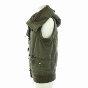 BURBERRY BLUE LABEL ミリタリー ベスト フード ボア ジップアップ ホース 刺繍 38 M カーキ