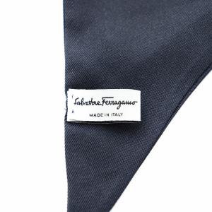 Salvatore Ferragamo ガンチーニ スカーフ 総柄 シルク 絹 ベージュ 紺 ネイビー
